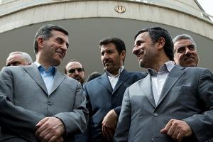 بازگشت احمدی نژادبه قدرت